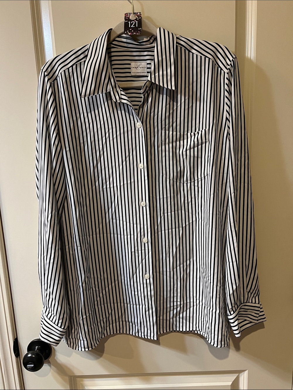 Emma James Black and White Vertical Stripe Button-Down Shirt H121